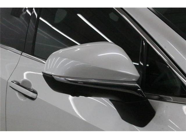 Lexus NX 11