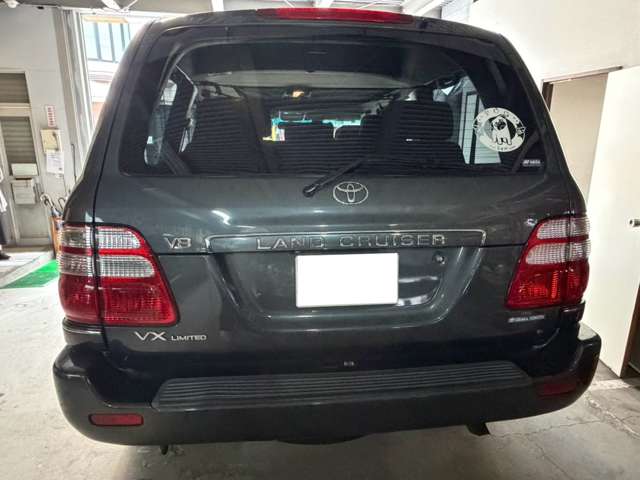 Toyota Land Cruiser 100 5