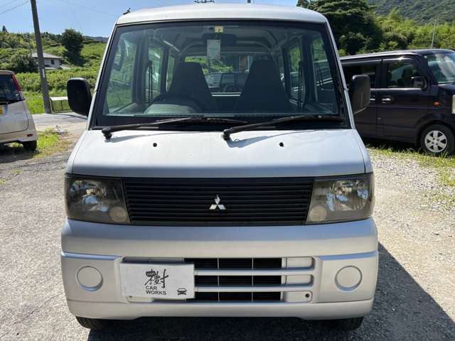 Mitsubishi Minicab Van 2