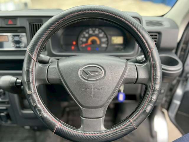 Daihatsu Hijet Deck Van 11