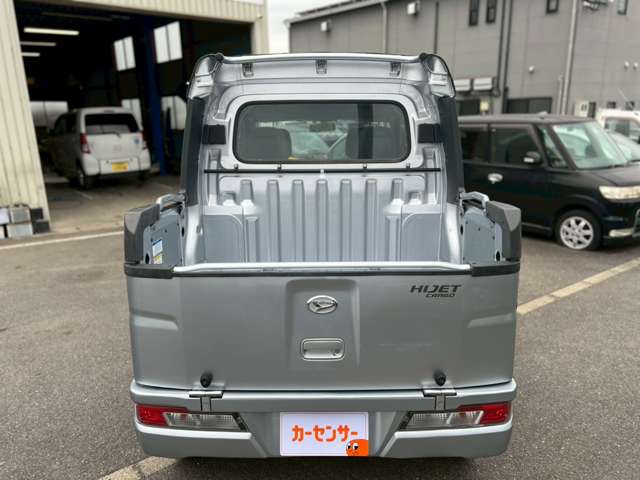 Daihatsu Hijet Deck Van 3