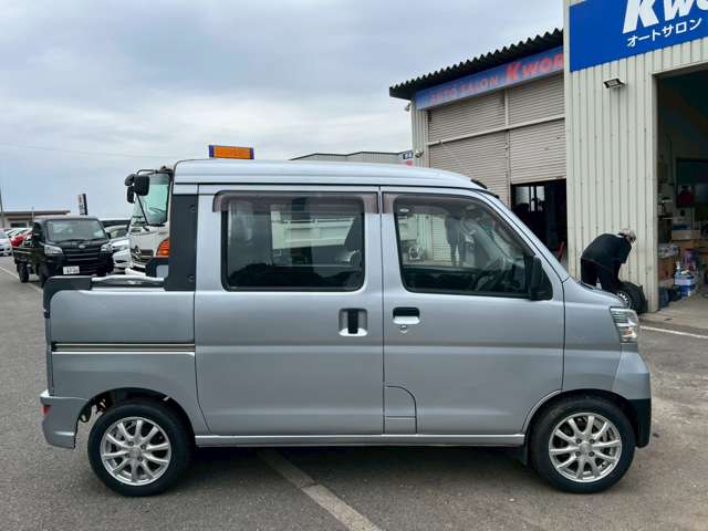 Daihatsu Hijet Deck Van 6