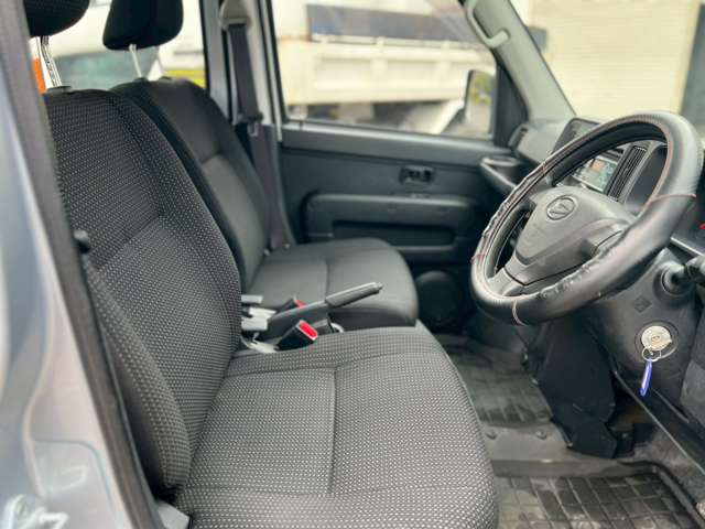Daihatsu Hijet Deck Van 9