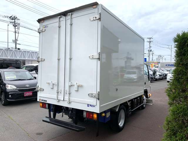 Isuzu Elf 9