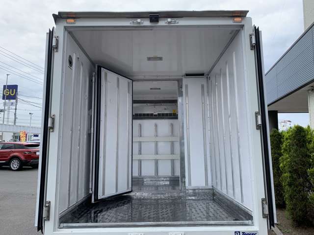 Isuzu Elf 10
