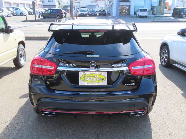 Mercedes-Benz GLA-Class 5
