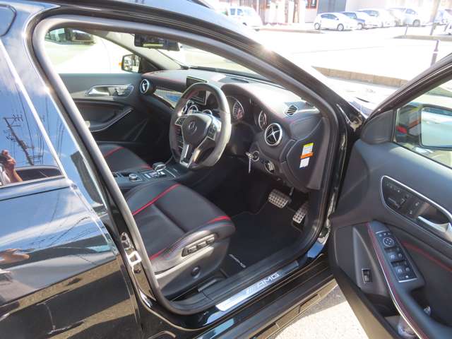 Mercedes-Benz GLA-Class 7