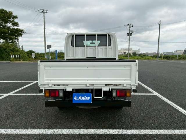 Isuzu Elf 5