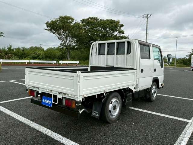 Isuzu Elf 6