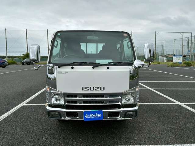 Isuzu Elf 9