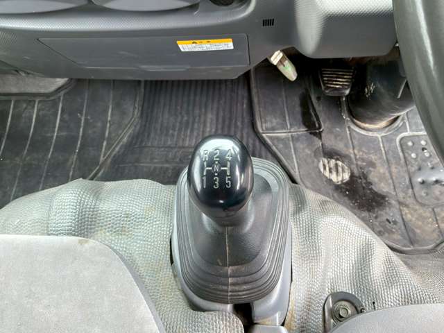 Isuzu Elf 10