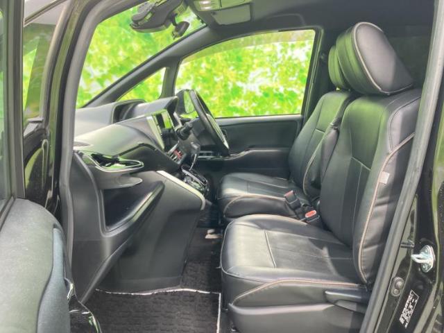 Toyota Voxy 9