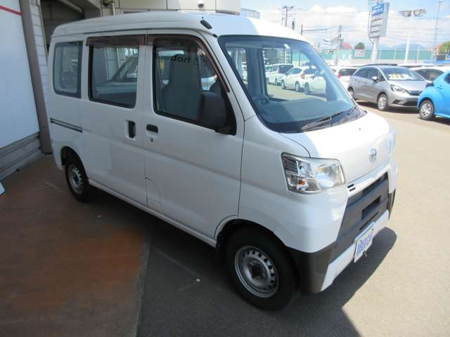 Daihatsu Hijet Cargo 3
