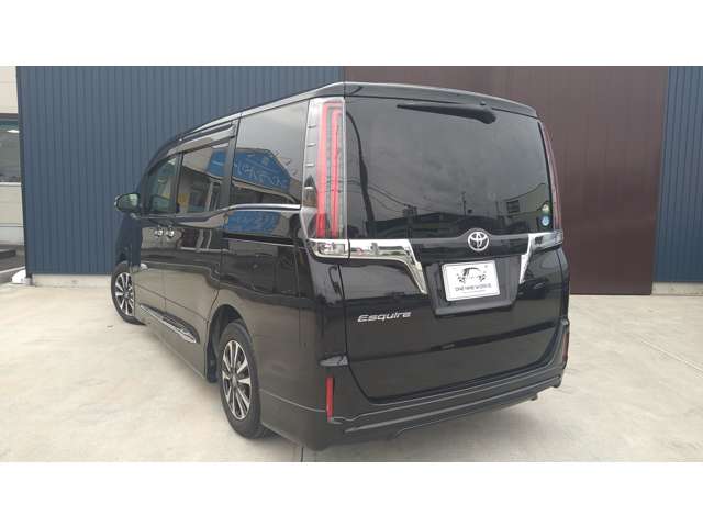 Toyota Esquire 9