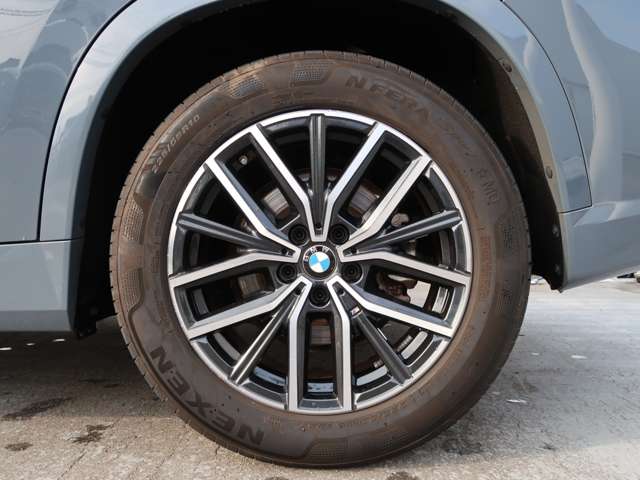 BMW X1 11