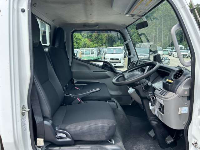 Mitsubishi Fuso Canter 12