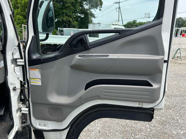 Mitsubishi Fuso Canter 9