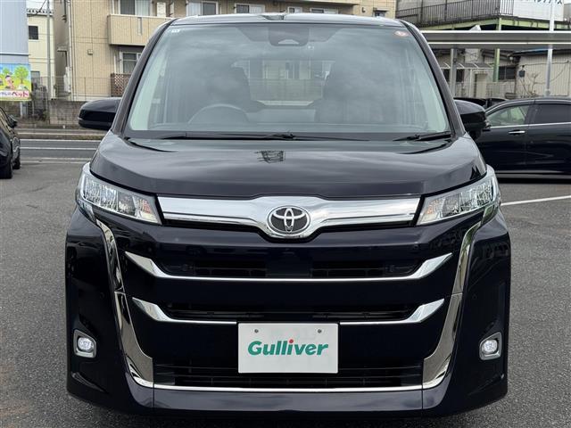 Toyota Noah 2