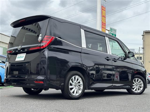 Toyota Noah 6
