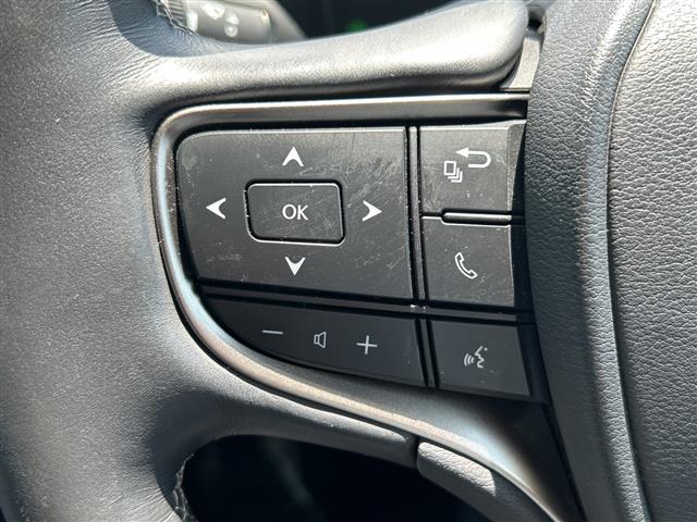 Lexus UX 10