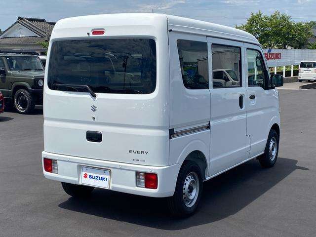 Suzuki Every 8