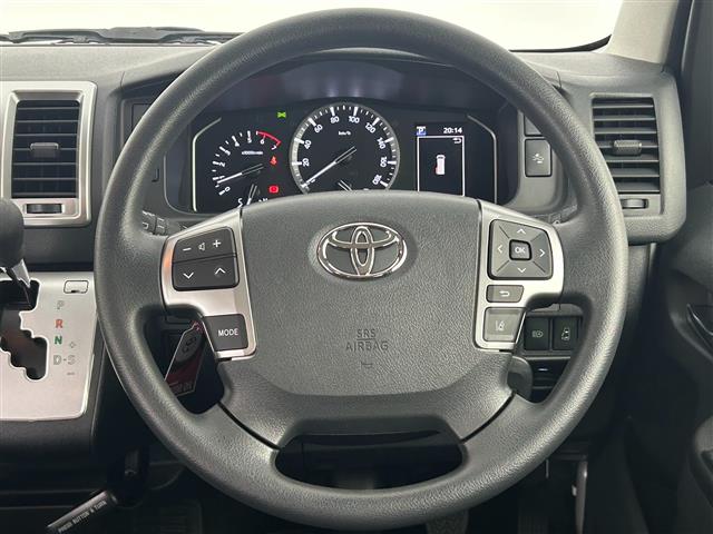 Toyota Hiace 9