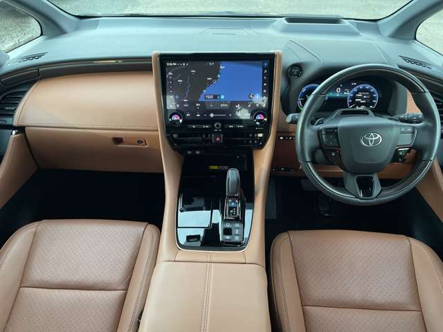 Toyota Vellfire 4