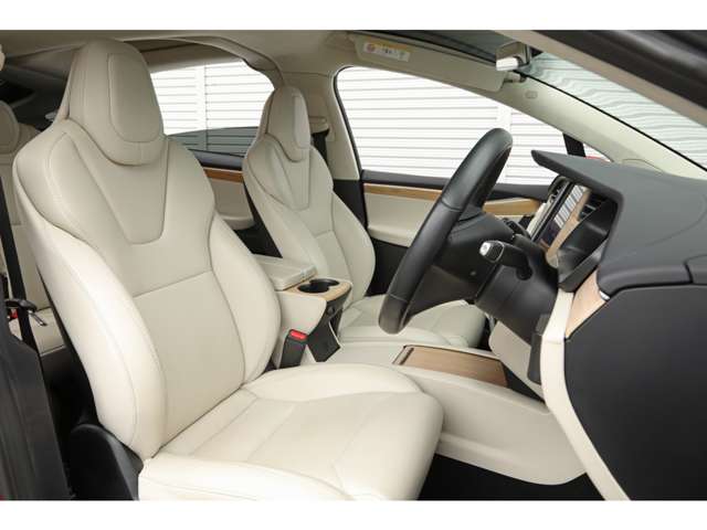 Tesla モデルX 11