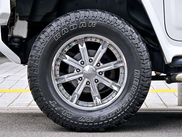 Hummer H2 12