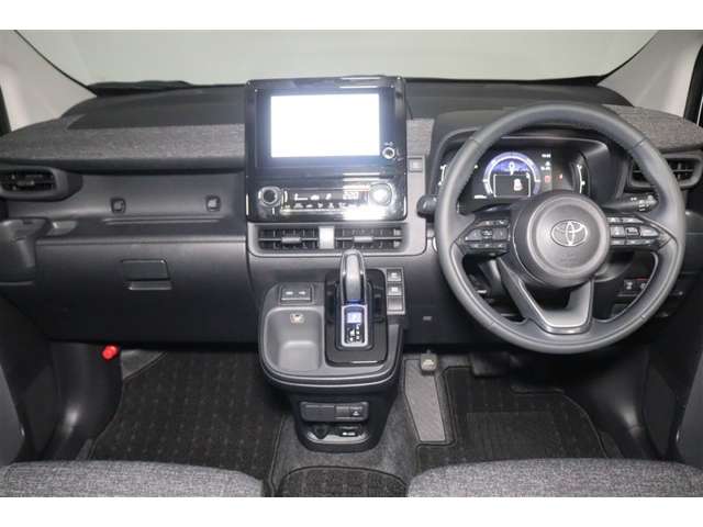 Toyota Sienta 2