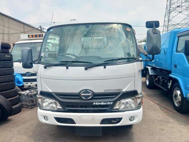Hino Dutro Hybrid 2