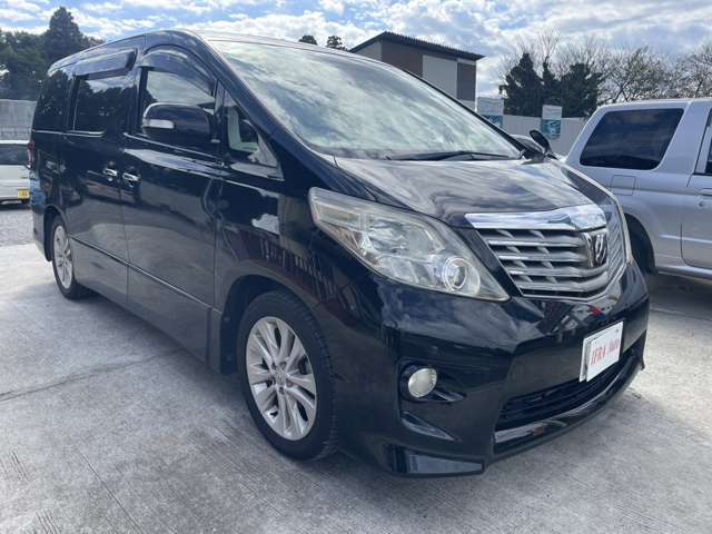 Toyota Alphard 3