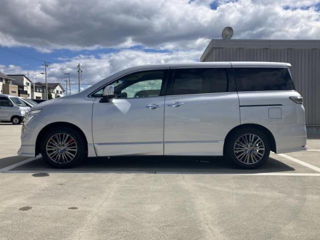 Nissan Elgrand 5