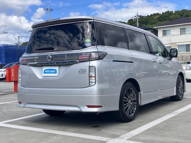Nissan Elgrand 6