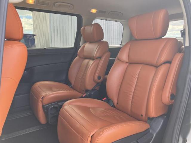 Nissan Elgrand 10