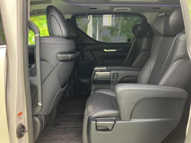 Toyota Alphard 11