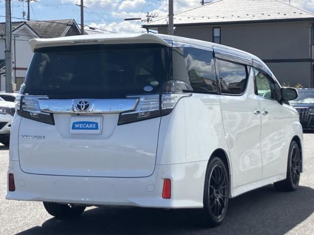 Toyota Vellfire 6