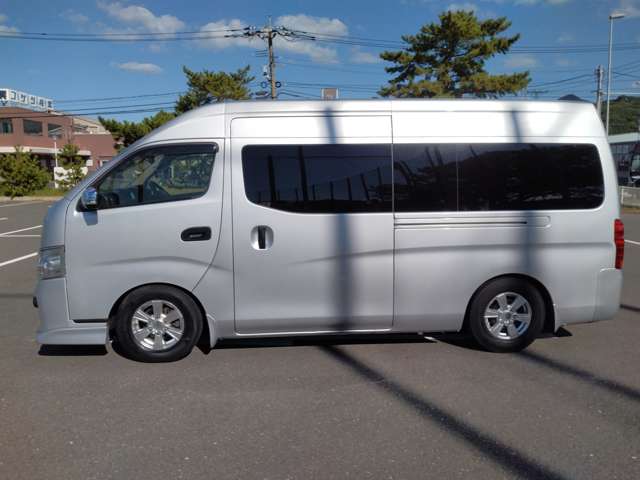 Nissan NV350 Caravan 4