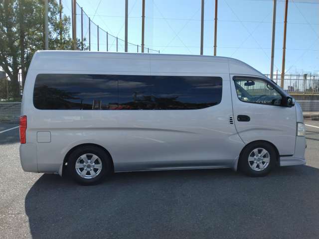 Nissan NV350 Caravan 7