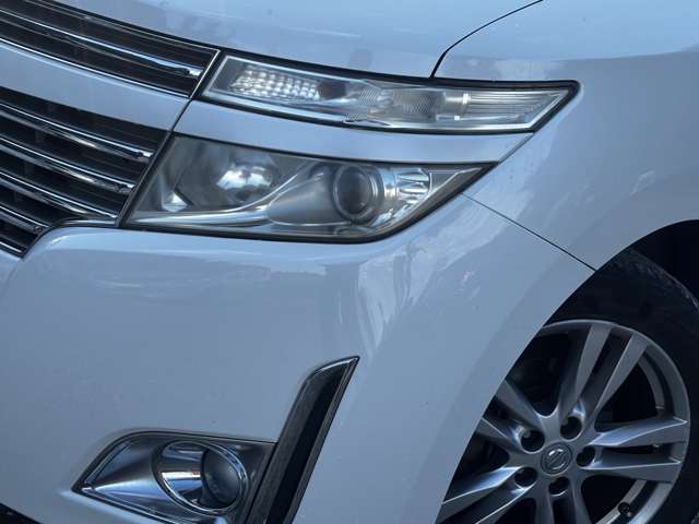 Nissan Elgrand 7