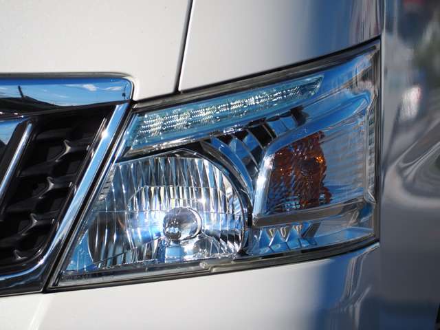 Nissan NV350 Caravan 9