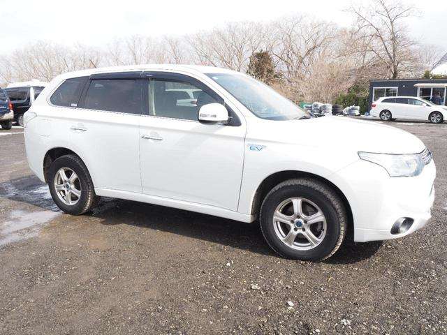 Mitsubishi Outlander PHEV 5