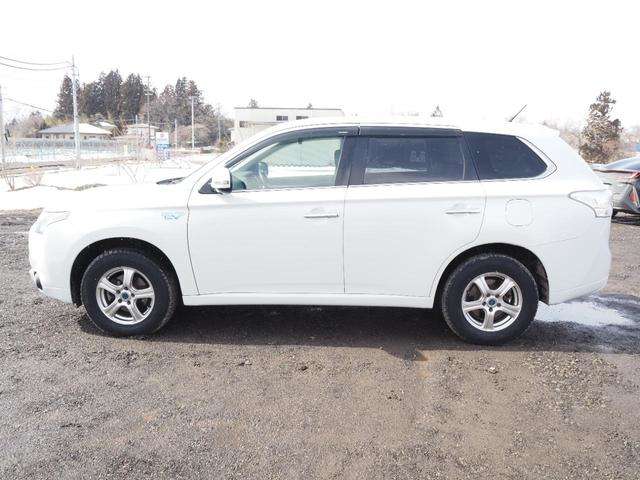 Mitsubishi Outlander PHEV 10