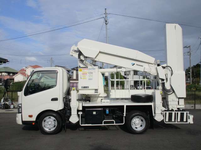 Hino Dutro 6