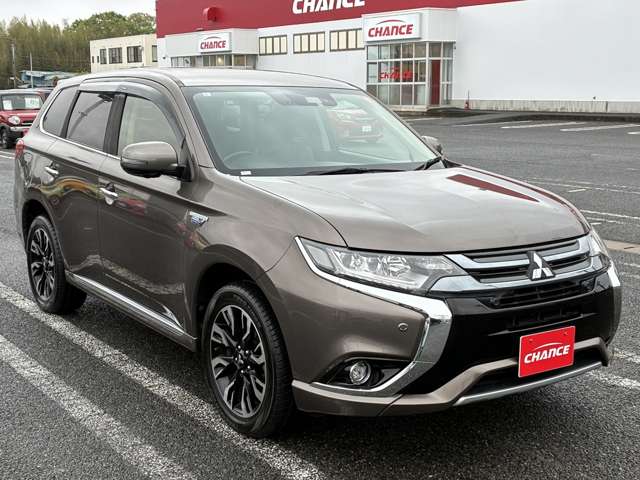 Mitsubishi Outlander PHEV 8