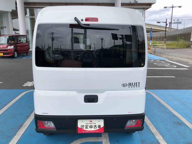 Daihatsu Hijet Cargo 6