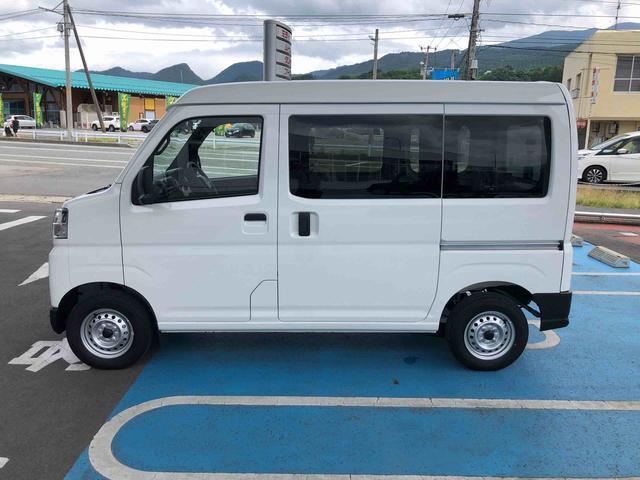 Daihatsu Hijet Cargo 8