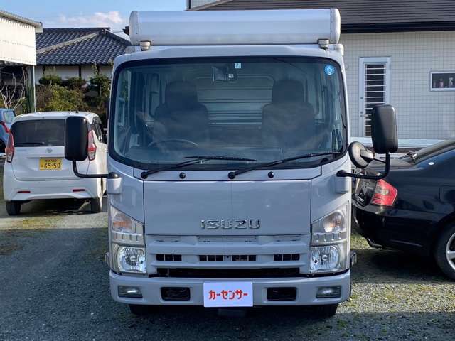 Isuzu Elf 8