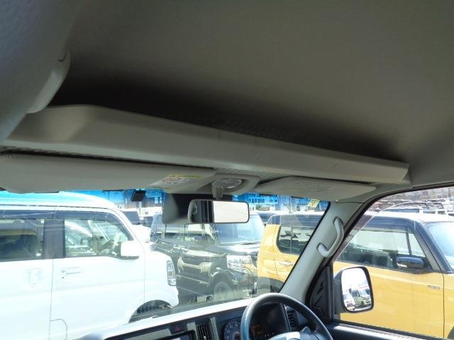 Daihatsu Hijet Deck Van 12