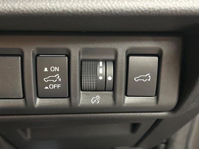 Subaru Legacy Outback 5